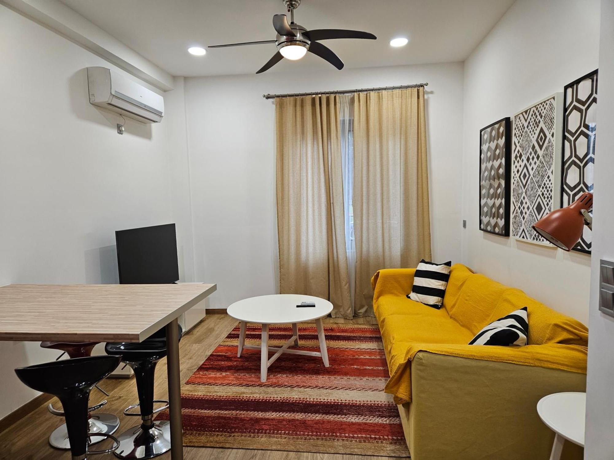 Academia By The Park Atina