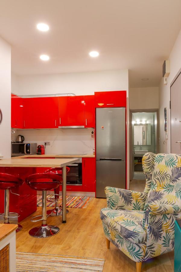 Academia By The Park Apartment
