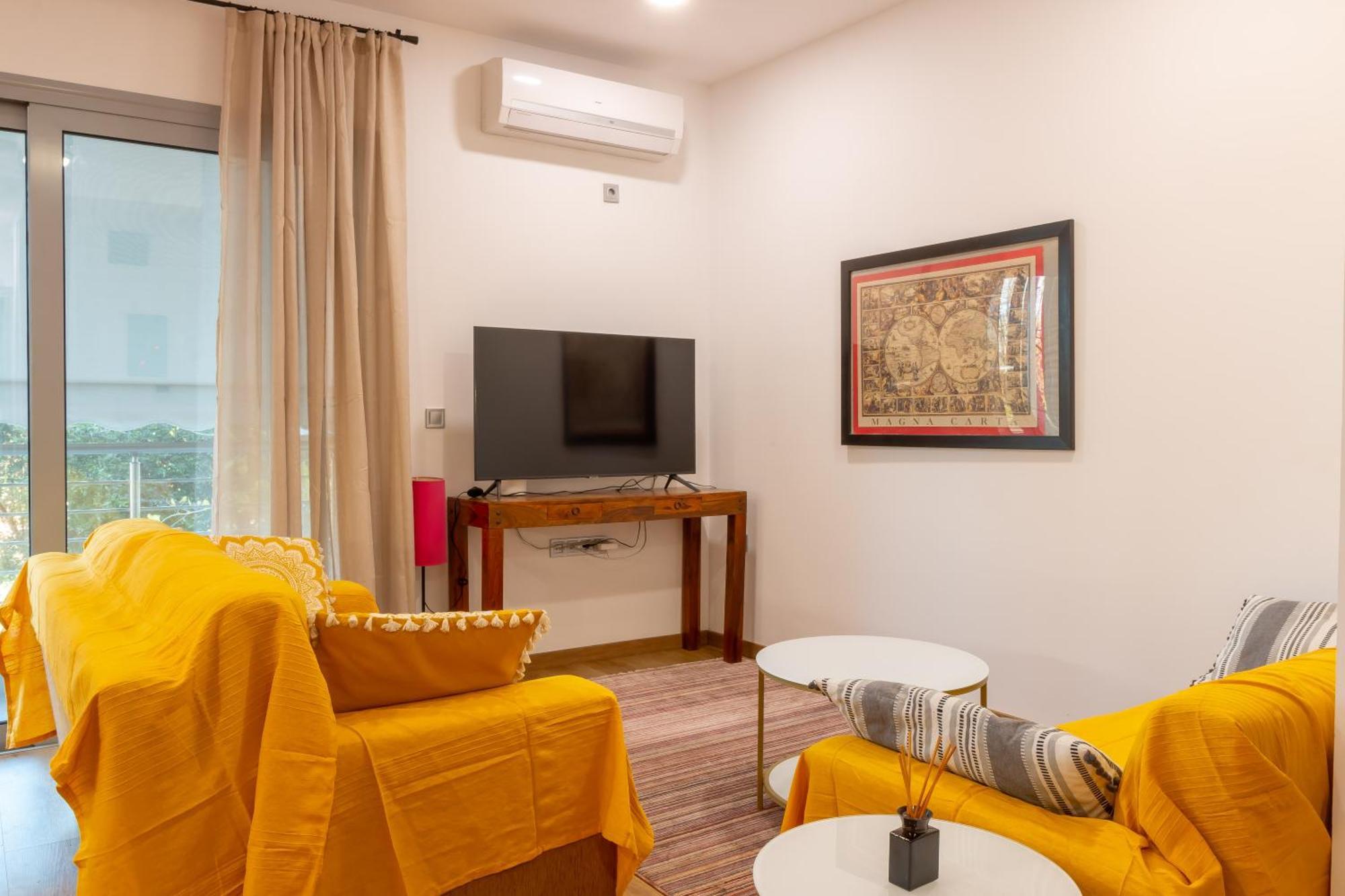 Apartment Academia By The Park *